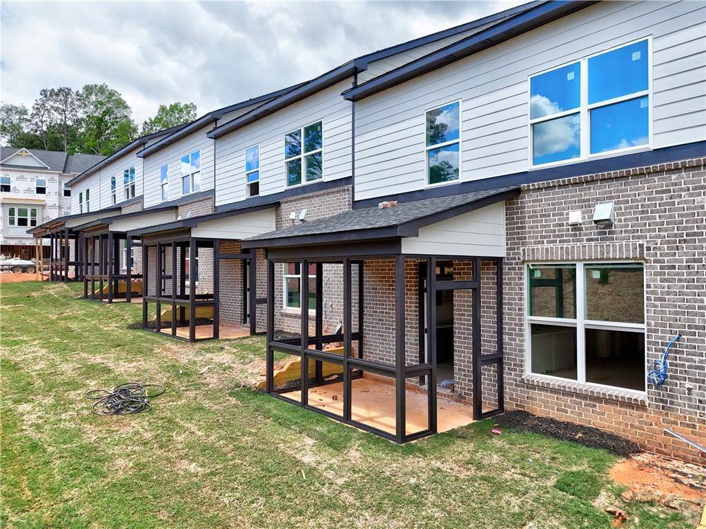 Tucker, GA 30084,5722 Urban Village WAY #8