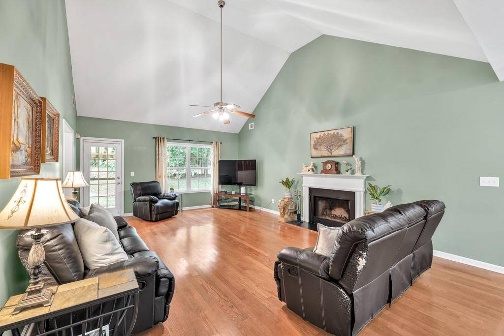Pendergrass, GA 30567,272 Blackberry LN