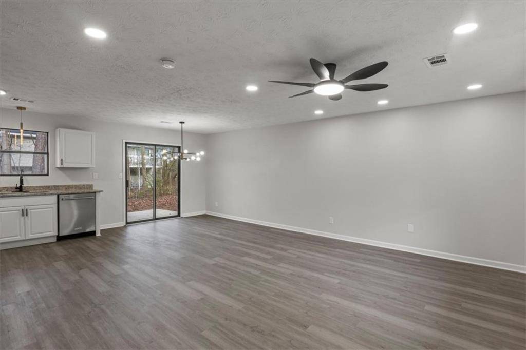 Ellenwood, GA 30294,3840 Natalie WAY