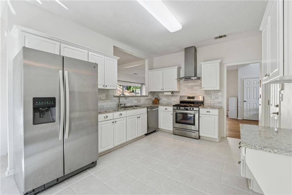 Roswell, GA 30075,5035 Pattingham DR