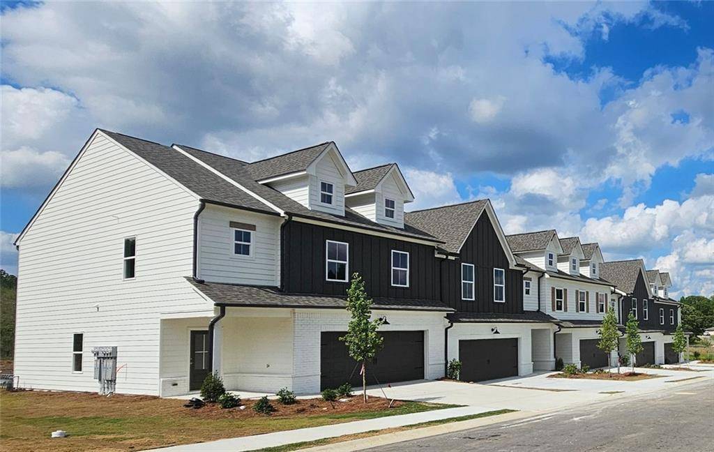 Loganville, GA 30052,206 Sharon LN