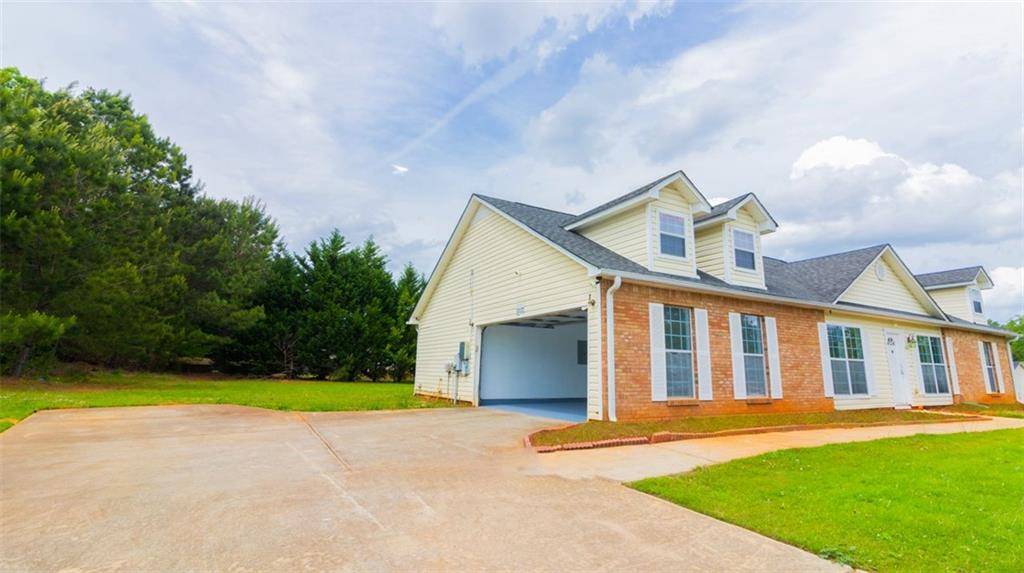 Locust Grove, GA 30248,213 WHISTLE WAY