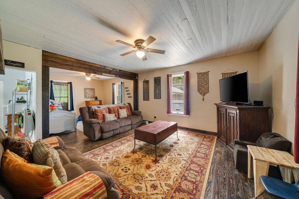 Ellijay, GA 30536,83 Licklog Road