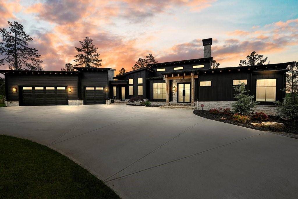 Ellijay, GA 30540,191 High River Landing CT