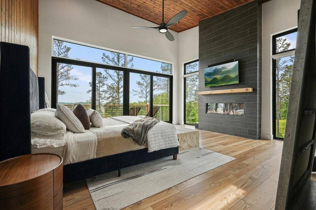 Ellijay, GA 30540,191 High River Landing CT