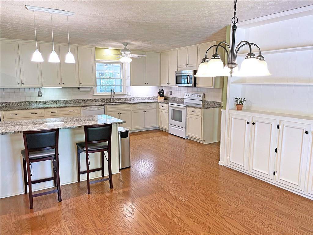 Stockbridge, GA 30281,641 Hood RD