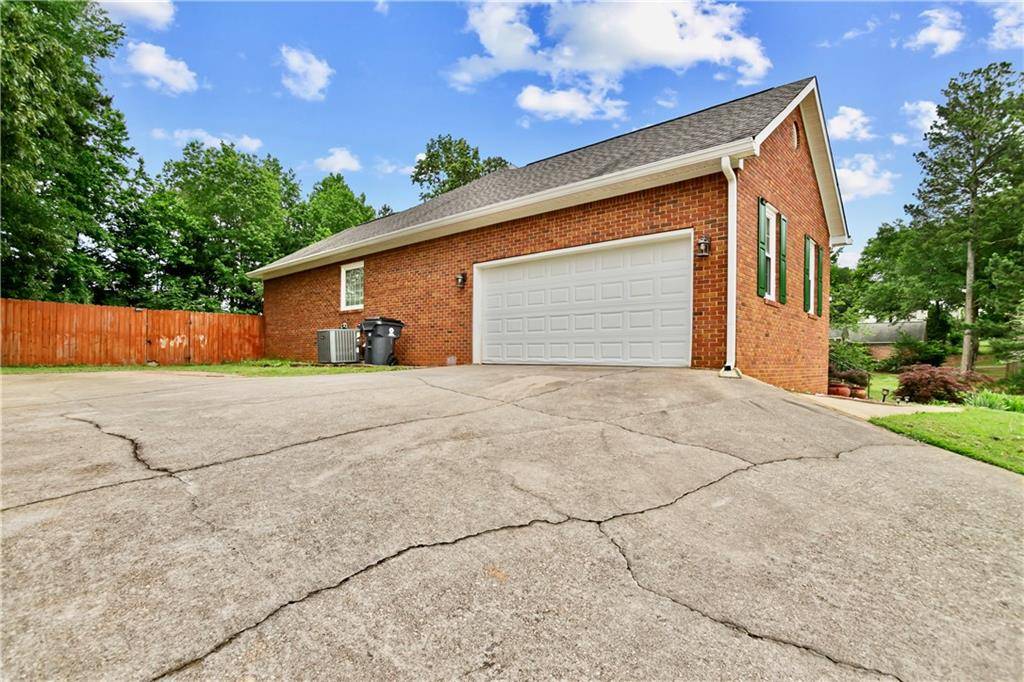 Mcdonough, GA 30253,124 Crown WALK