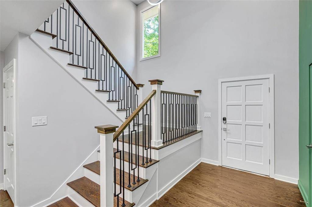 Atlanta, GA 30328,615 NW Mark Trail CT NW