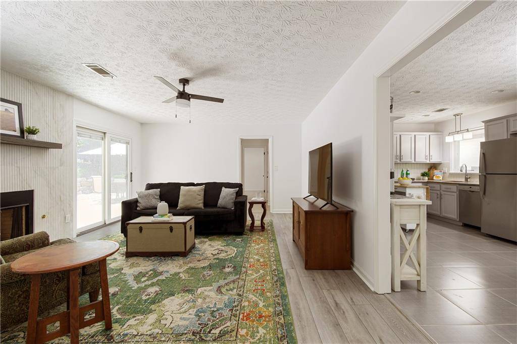 Roswell, GA 30075,340 Monivea LN