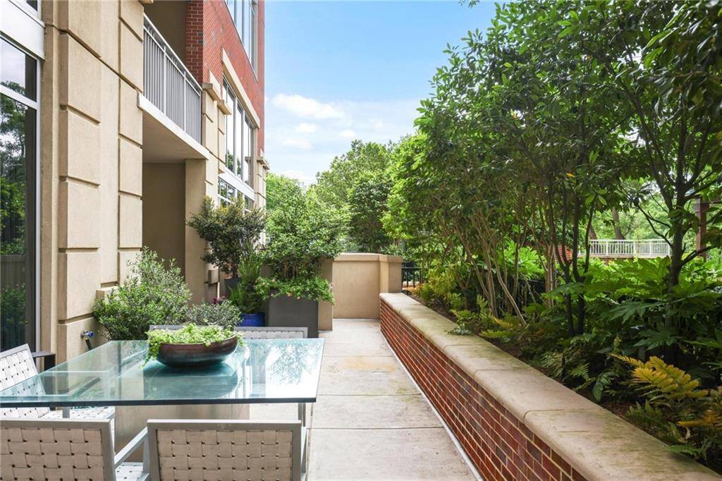 Atlanta, GA 30309,1820 Peachtree ST #311