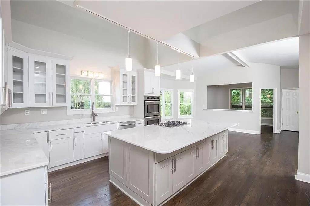 Atlanta, GA 30342,255 Northland Ridge TRL