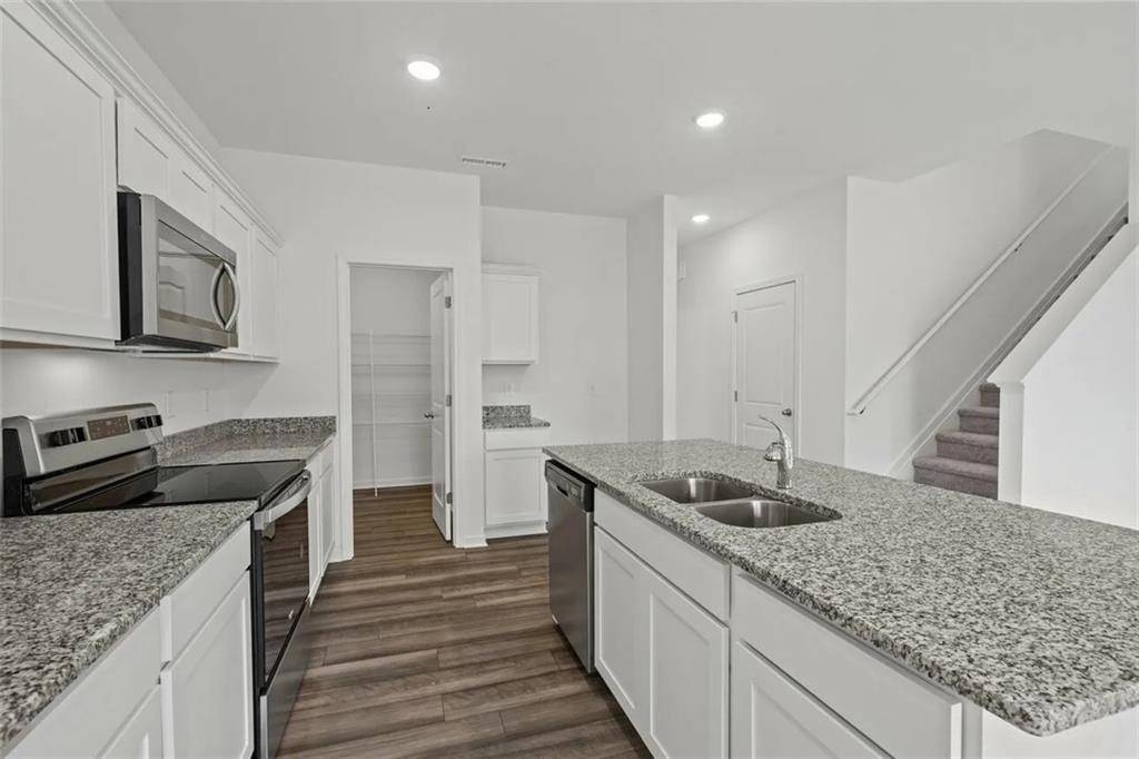 Dacula, GA 30019,2348 Argento CIR