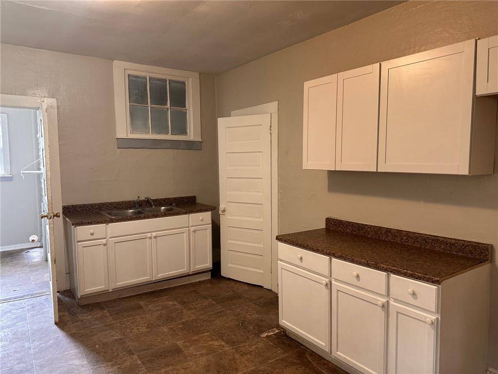 Porterdale, GA 30014,66 Poplar ST