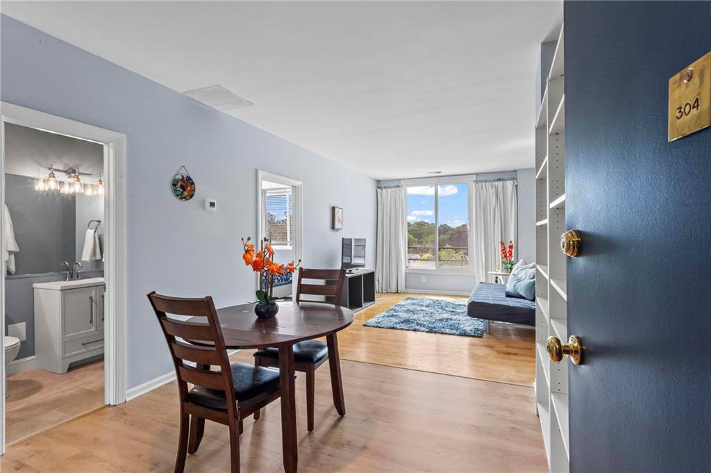 Atlanta, GA 30309,1421 Peachtree ST NE #304