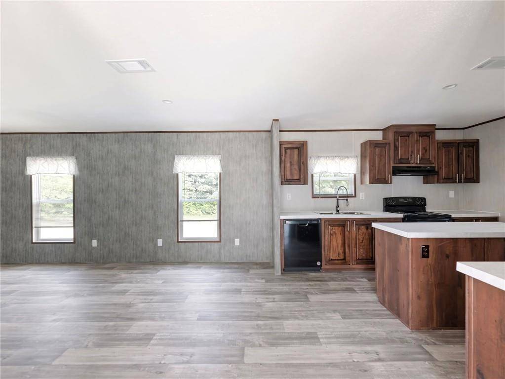 Commerce, GA 30530,275 McKie RD