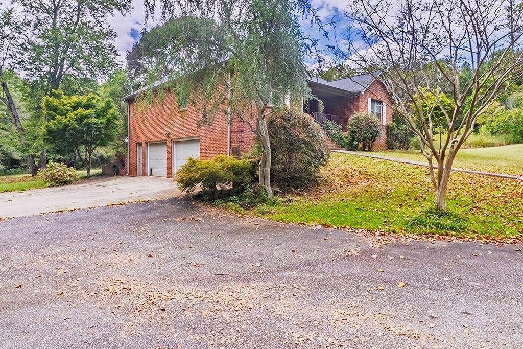 Jackson, GA 30233,1261 Chappel Mill RD