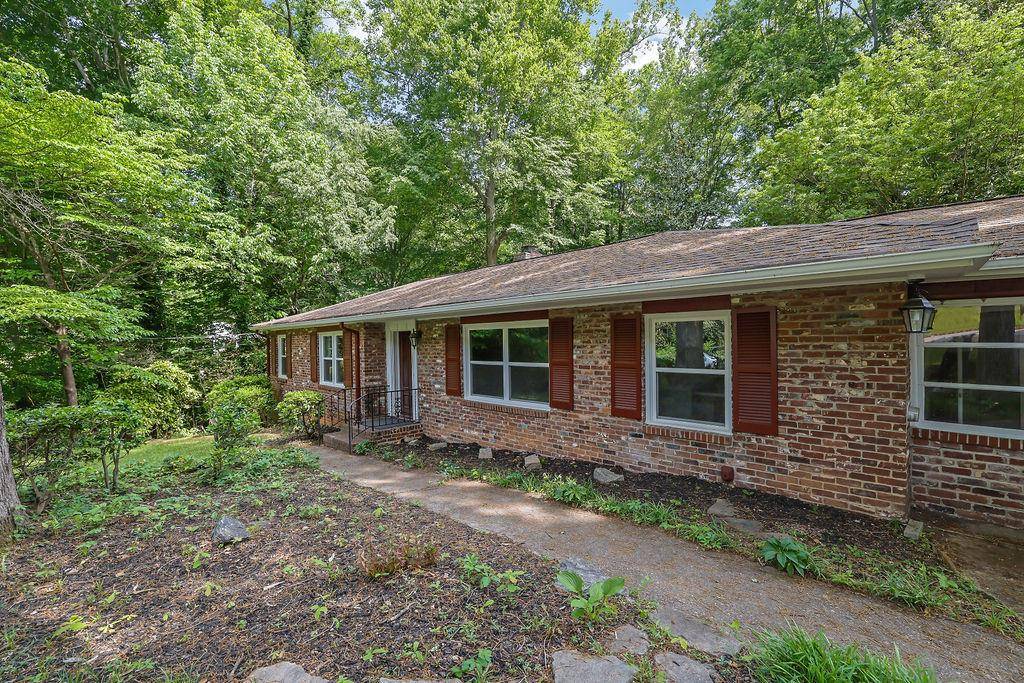 Brookhaven, GA 30329,1981 Bramblewood DR NE