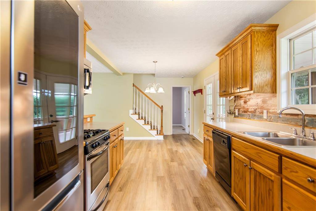 Ellijay, GA 30540,421 Burgess RD