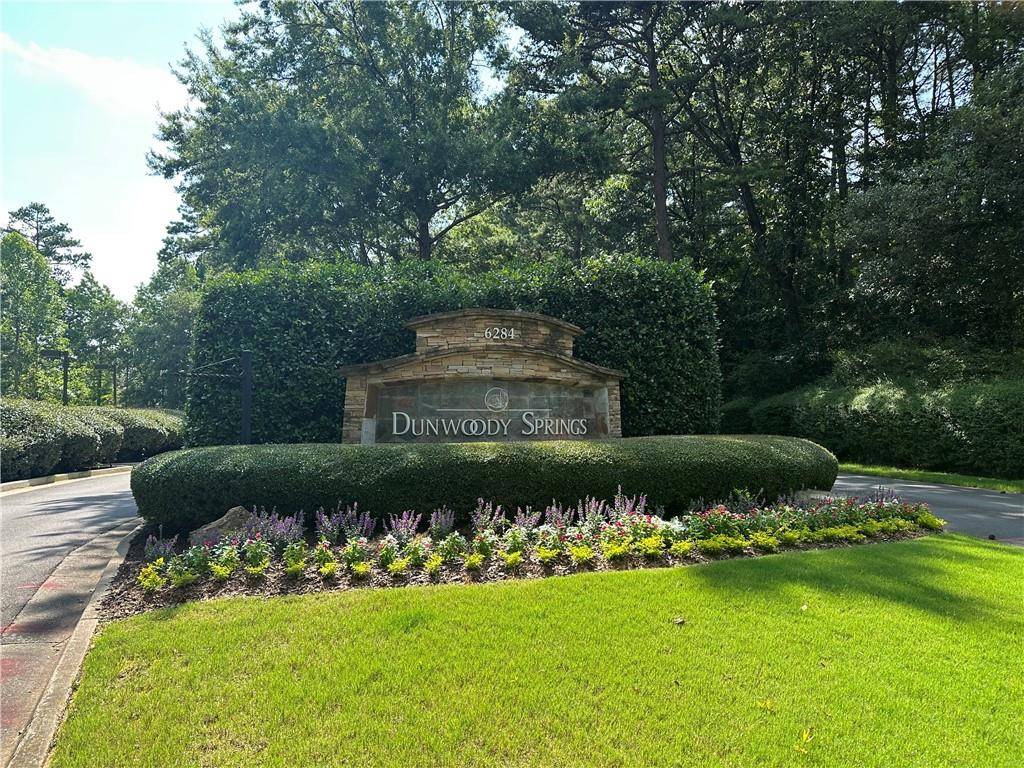 Sandy Springs, GA 30328,41 Basswood CIR