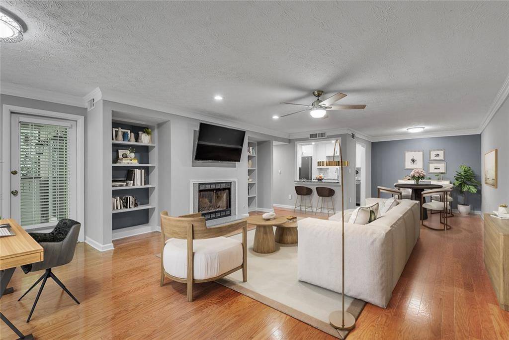 Dunwoody, GA 30338,1015 Dunbar DR
