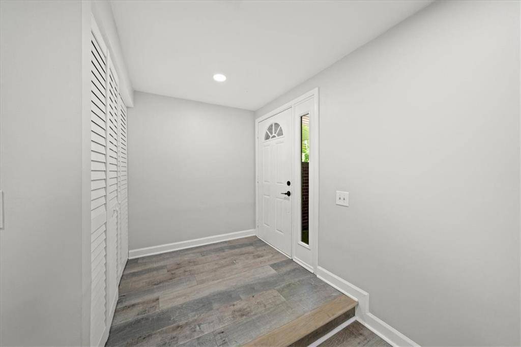 Atlanta, GA 30328,12 Dunwoody Springs DR #12