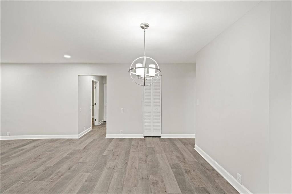 Atlanta, GA 30328,12 Dunwoody Springs DR #12