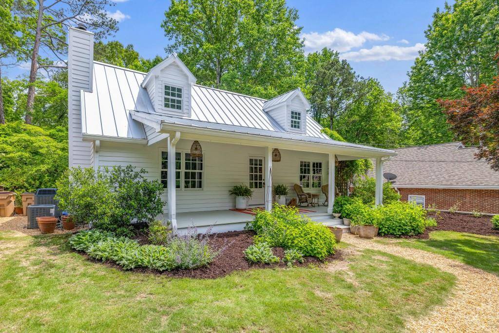 Flowery Branch, GA 30542,6135 White Oak DR