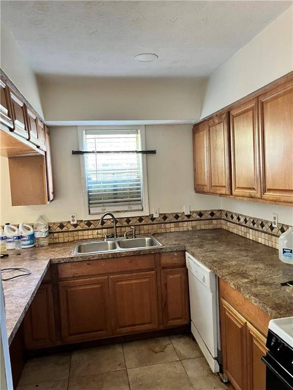 Decatur, GA 30034,3298 ABBEYWOOD DR