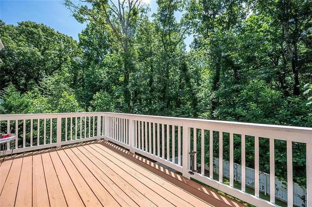Smyrna, GA 30082,1202 Laurel Cliff DR SE