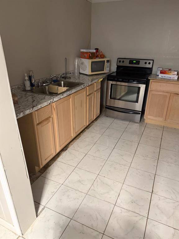Pineview, GA 31071,111 Bay ST E