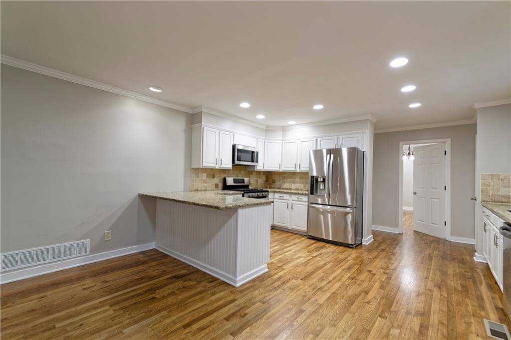 Atlanta, GA 30350,6010 Spalding DR