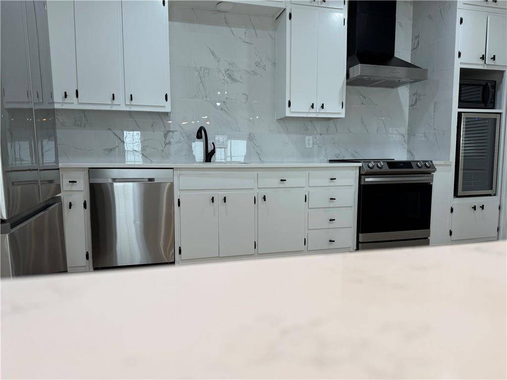 Atlanta, GA 30319,3649 Peachtree RD NE #305
