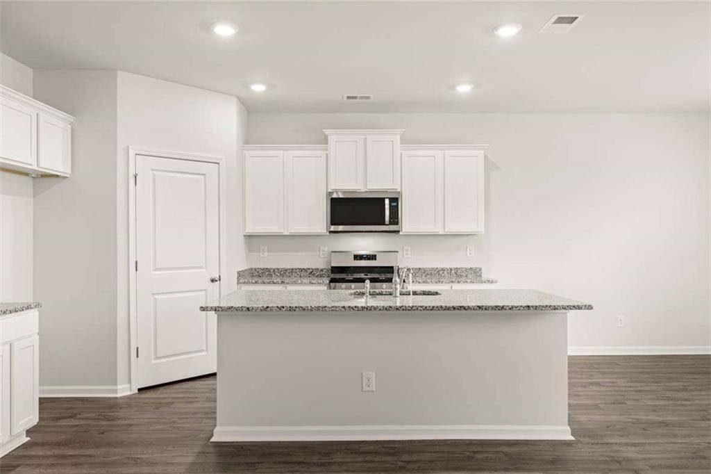 Newnan, GA 30265,252 Lauritsen WAY