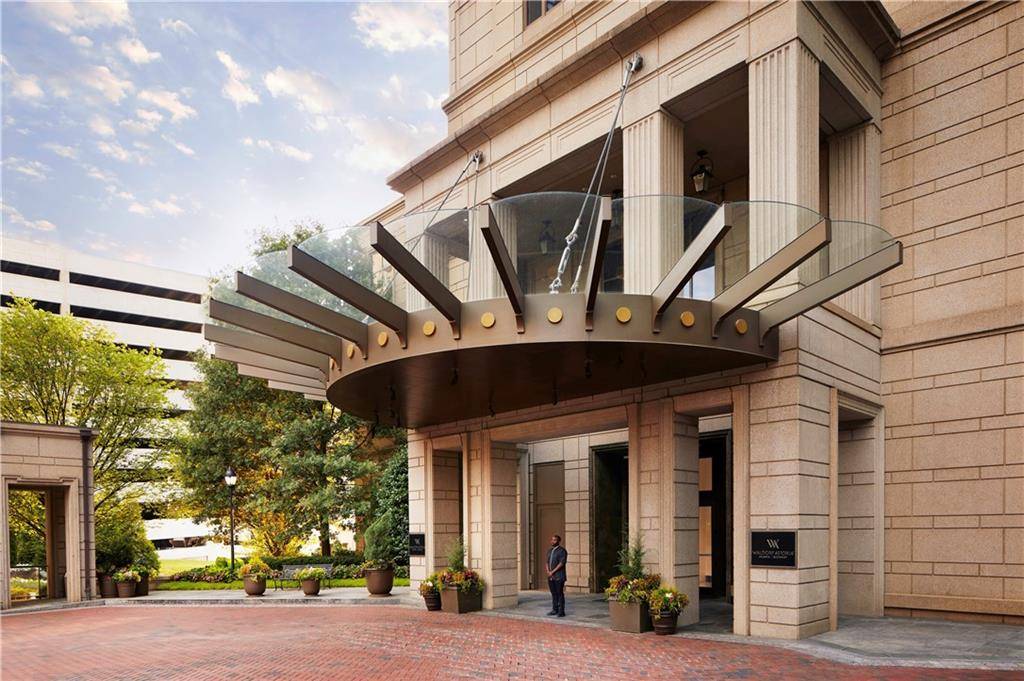 Atlanta, GA 30326,3376 Peachtree RD NE #35A