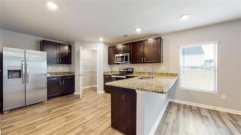 Mcdonough, GA 30253,2327 Burnett LN
