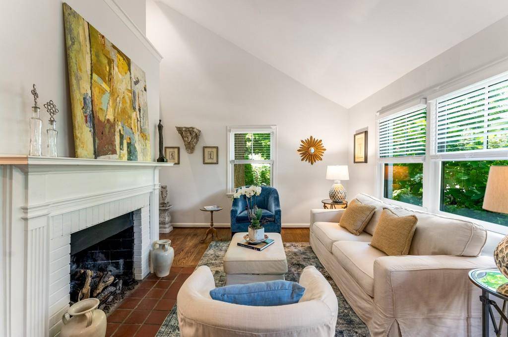 Atlanta, GA 30309,522 Trabert AVE NW