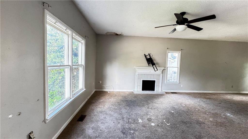 Atlanta, GA 30349,5415 Twin Lakes DR
