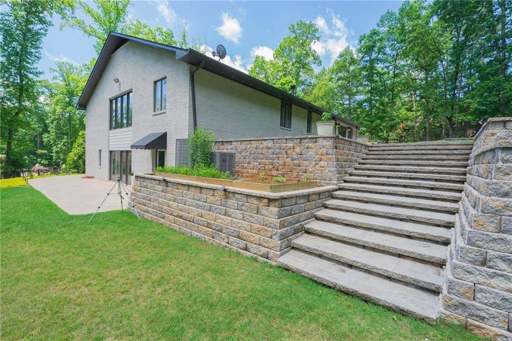 Alpharetta, GA 30022,9701 Buice RD