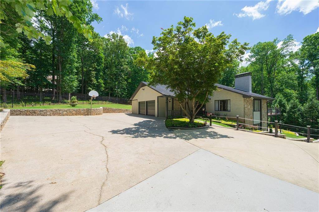 Alpharetta, GA 30022,9701 Buice RD