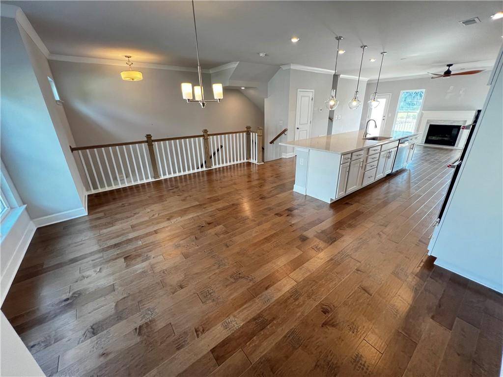 Buford, GA 30518,996 Layton DR