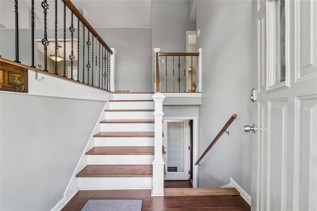 Lawrenceville, GA 30046,185 HICKORY VIEW DR