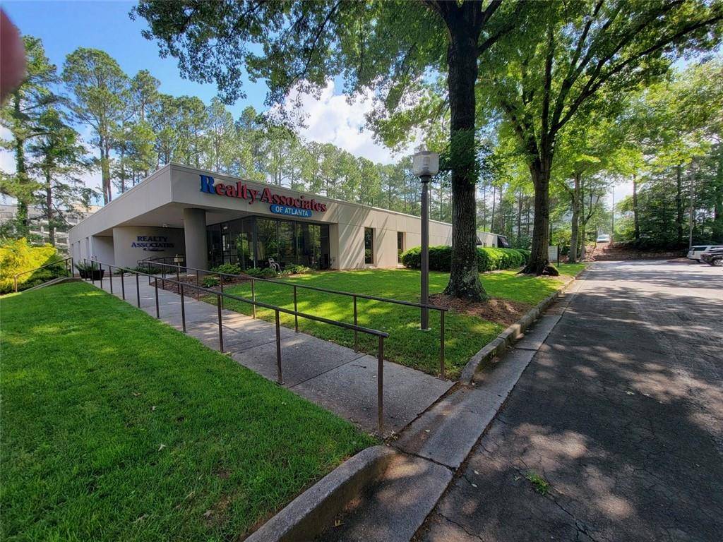 Atlanta, GA 30345,3350 Northlake Pkwy NE