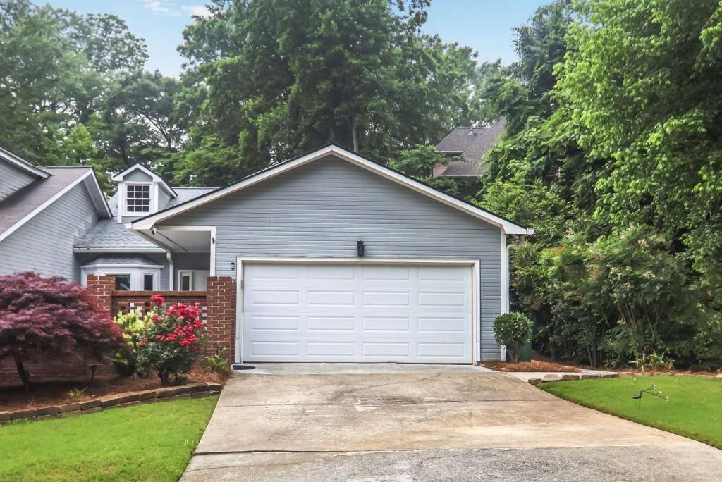 Brookhaven, GA 30319,2983 Crosswycke Forest DR