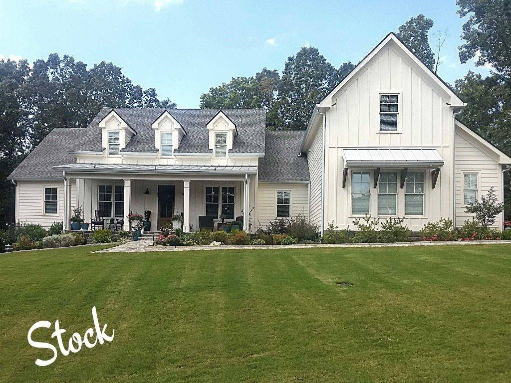 White, GA 30184,526 Spring Place RD NE