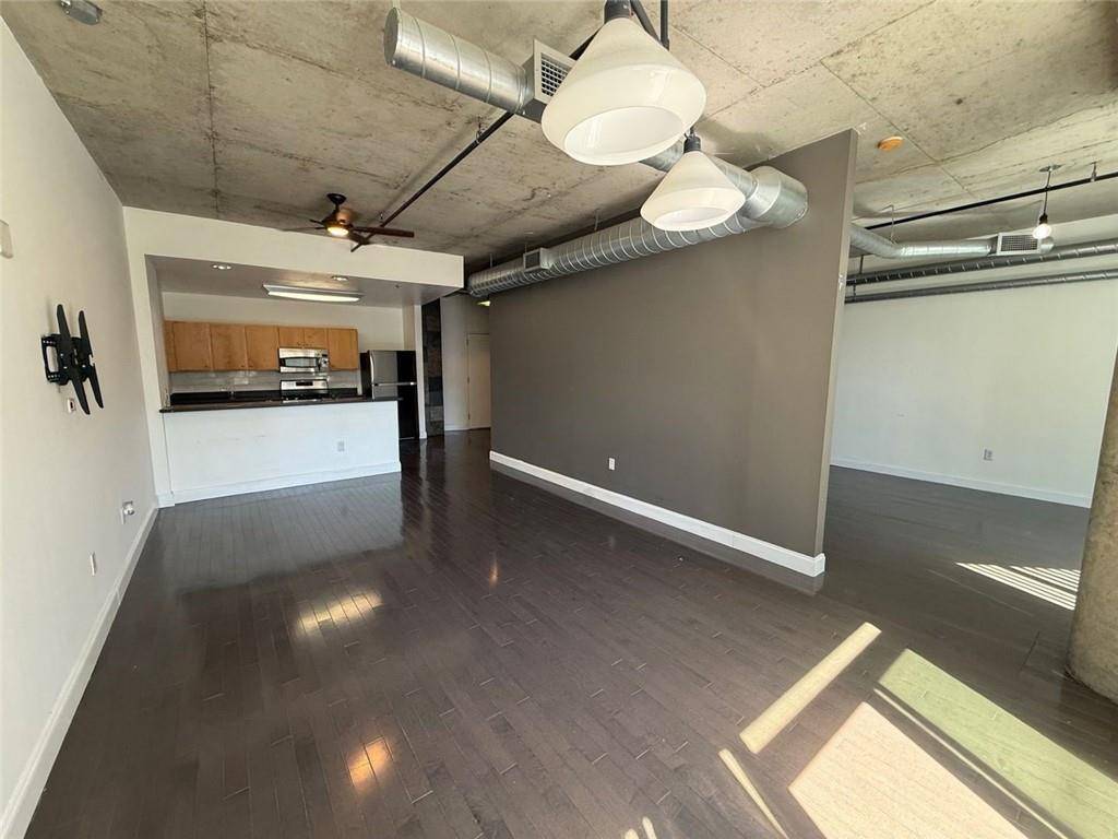 Atlanta, GA 30313,115 W Peachtree PL NW #418