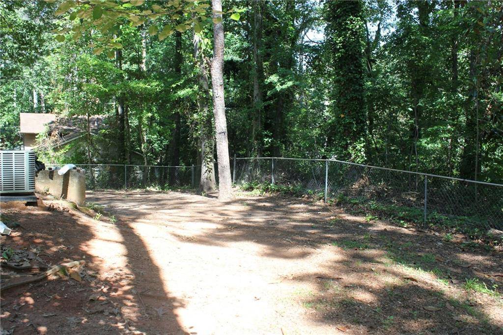 Stone Mountain, GA 30058,5561 Petite PT