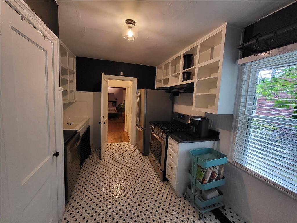 Atlanta, GA 30354,3038 Gordon CIR