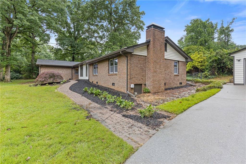Lawrenceville, GA 30044,679 Creek View DR