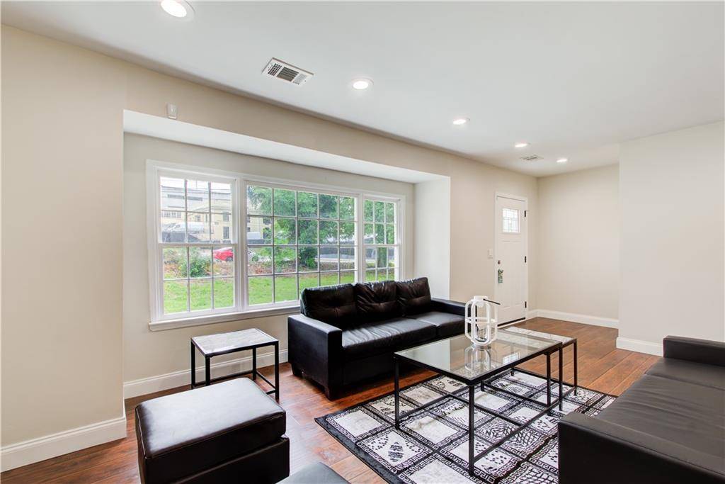Atlanta, GA 30305,2742 Alpine RD