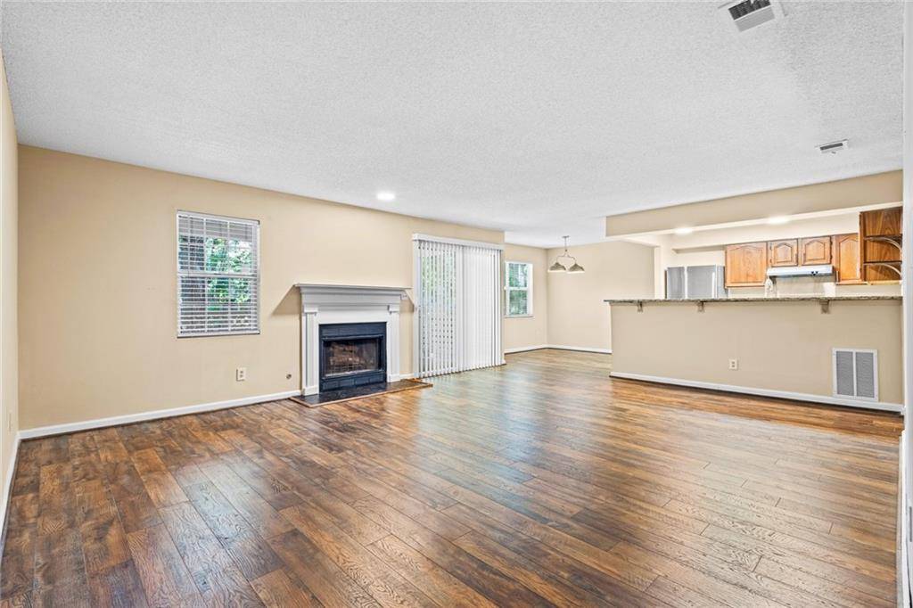 Avondale Estates, GA 30002,98 Hampshire CT